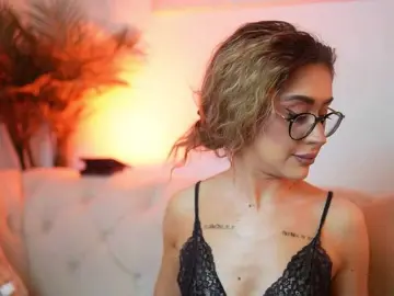 AileenKiss  live sex cam