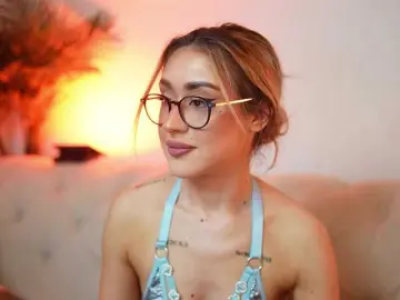 AileenKiss  live sex cam