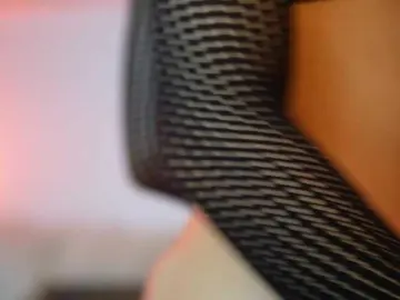 AileenKiss  live sex cam