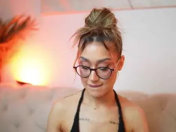 AileenKiss  live sex cam