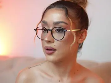 AileenKiss  live sex cam