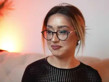 AileenKiss  live sex cam