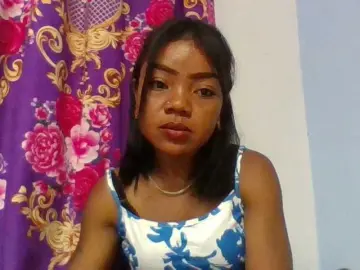 Elyah1a  live sex cam