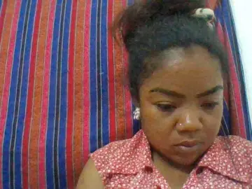 Elyah1a  live sex cam