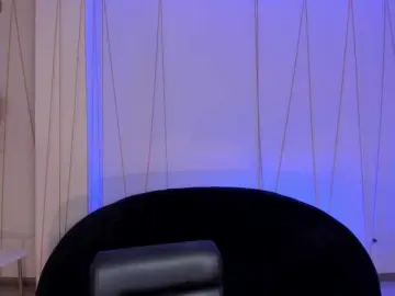 LeahNovac  live sex cam