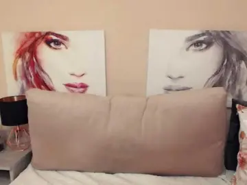 SophieKiss  live sex cam