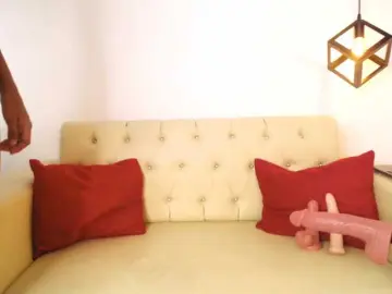 Melanie-eli  live sex cam