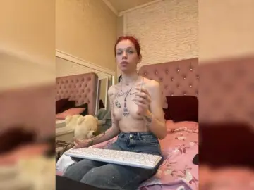 DeeaFoxy  live sex cam