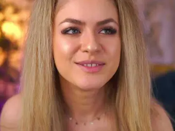 NayaQuinn  live sex cam