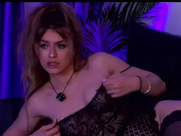 NayaQuinn  live sex cam