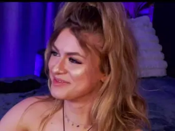 NayaQuinn  live sex cam