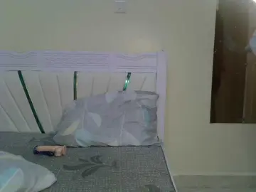 PetiteNoir  live sex cam