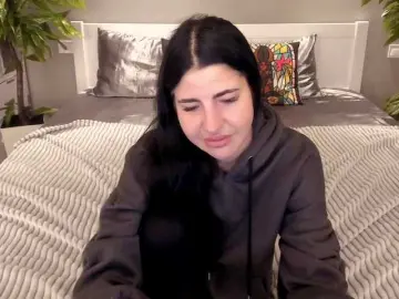 SeraphinaVolt  live sex cam