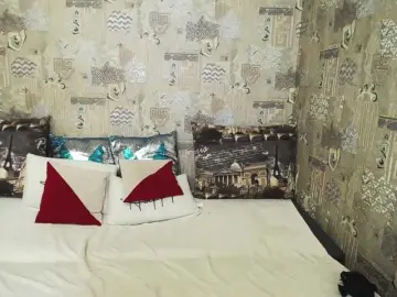 Unusual-G  live sex cam