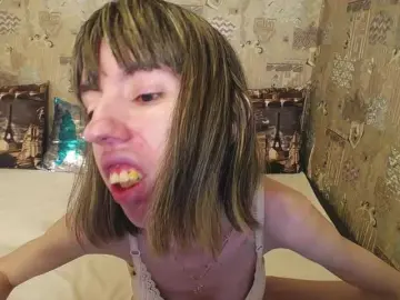 Unusual-G  live sex cam