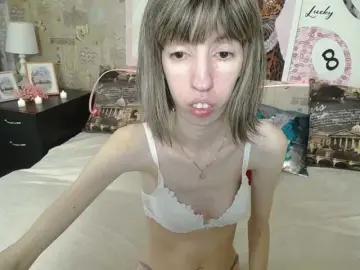 Unusual-G  live sex cam