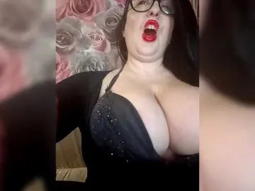 ViktoryDimond  live sex cam