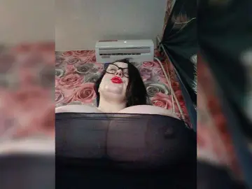 ViktoryDimond  live sex cam