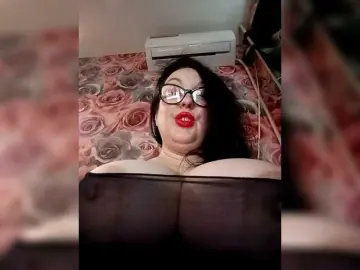 ViktoryDimond  live sex cam