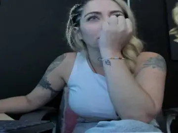 Viktoria-davis  live sex cam