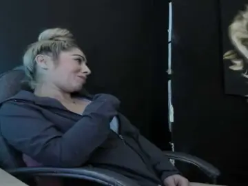 Viktoria-davis  live sex cam