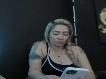 Viktoria-davis  live sex cam