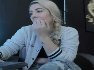 Viktoria-davis  live sex cam