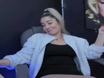 Viktoria-davis  live sex cam