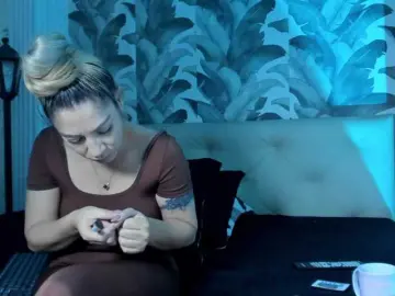 Viktoria-davis  live sex cam