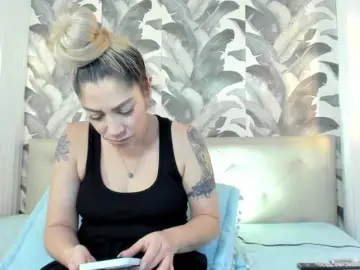 Viktoria-davis  live sex cam