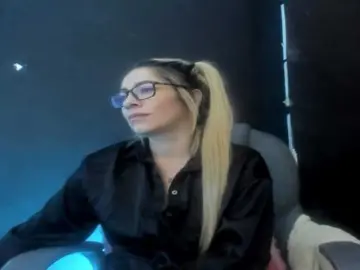 Viktoria-davis  live sex cam