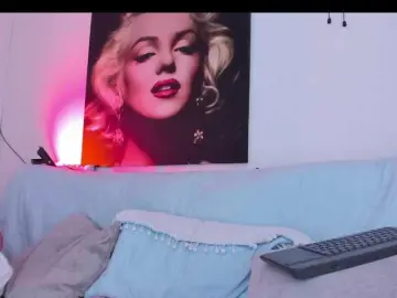 Viktoria-davis  live sex cam