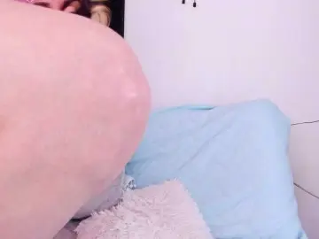 Viktoria-davis  live sex cam