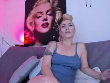 Viktoria-davis  live sex cam