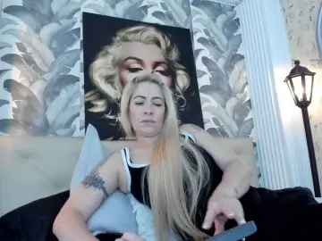 Viktoria-davis  live sex cam