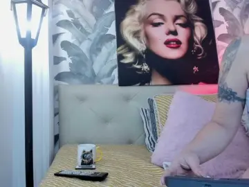 Viktoria-davis  live sex cam