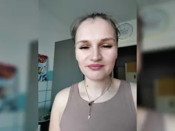 LisaLovHoney  live sex cam