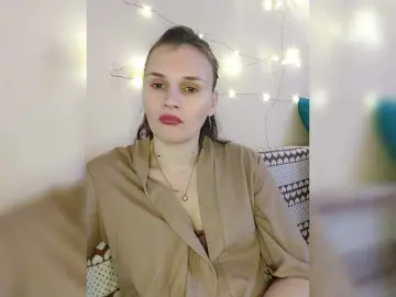 LisaLovHoney  live sex cam