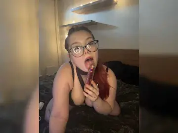 Niktoprostoia  live sex cam