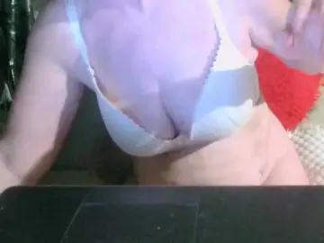 Svetulya50  live sex cam