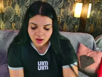 ThiccMady  live sex cam