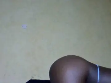 Sexychoco254  live sex cam