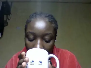 Sexychoco254  live sex cam