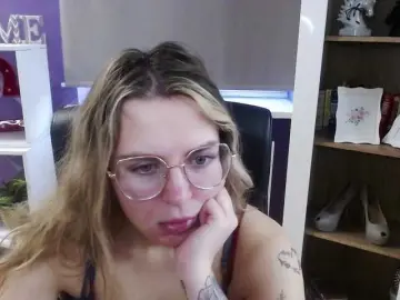 Soft-zoey  live sex cam