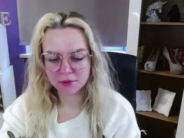 Soft-zoey  live sex cam