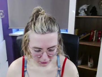 Soft-zoey  live sex cam