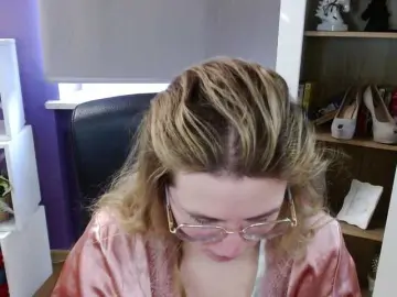 Soft-zoey  live sex cam