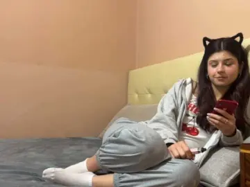 CorazonHamberry  live sex cam
