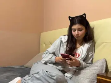 CorazonHamberry  live sex cam