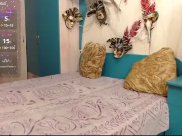 CrazyLaGirl  live sex cam